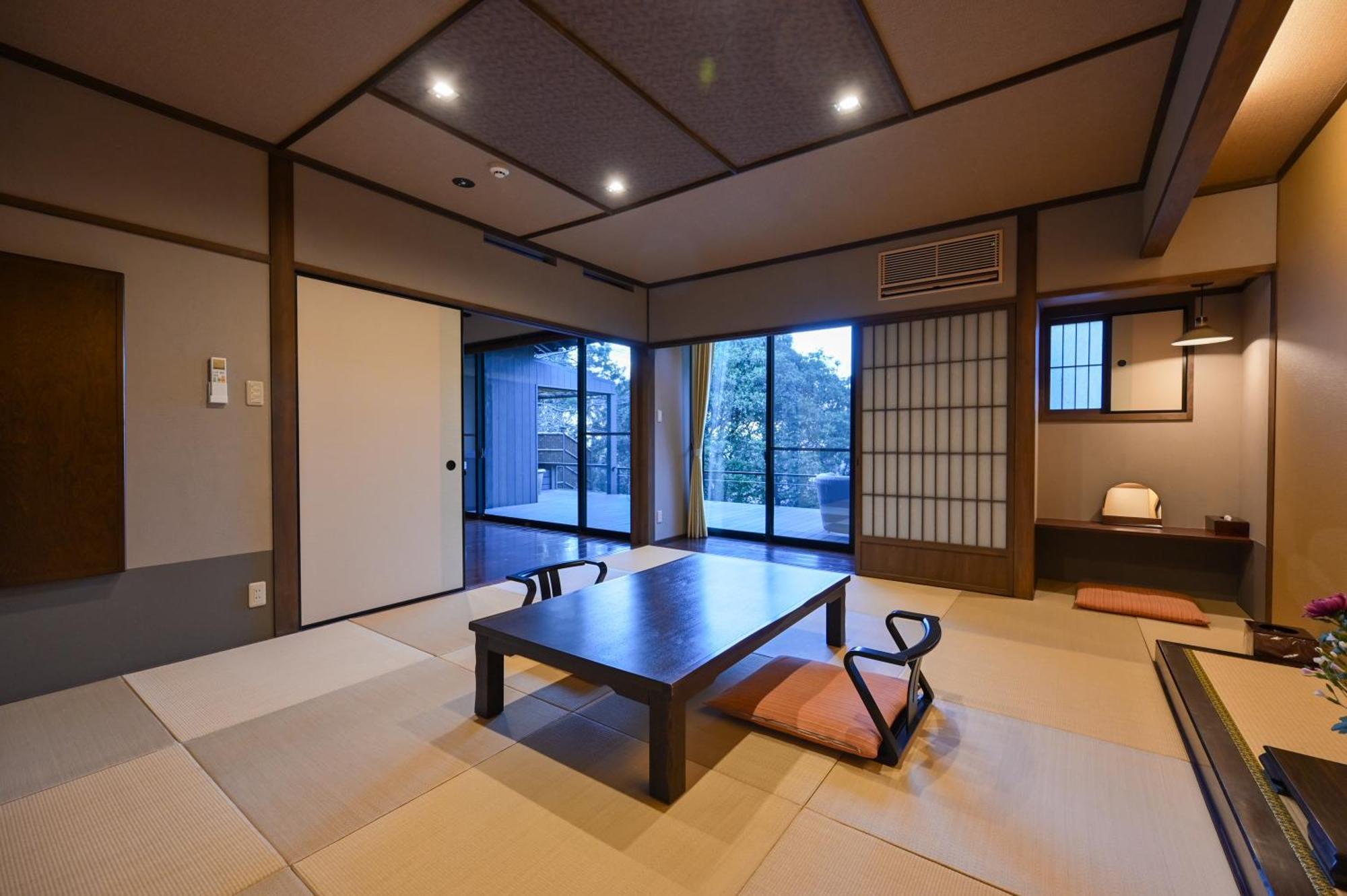 Kaze No Tani No Iori Hotel Gamagori Room photo